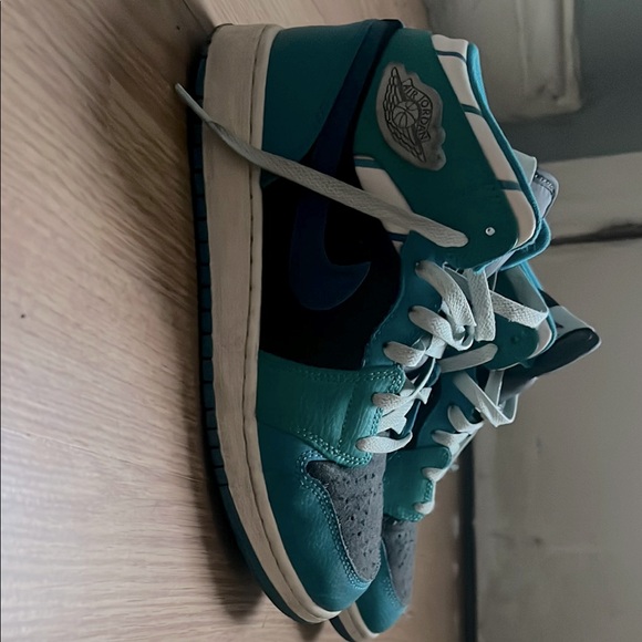 Jordan Athletic Shoes in Teal and Navy - Picture 1 of 4